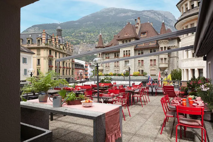 Big Terrasse overlooking the main square of Brig